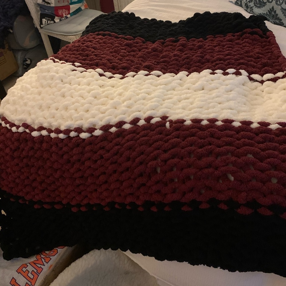 Selling Chunky Blankets!